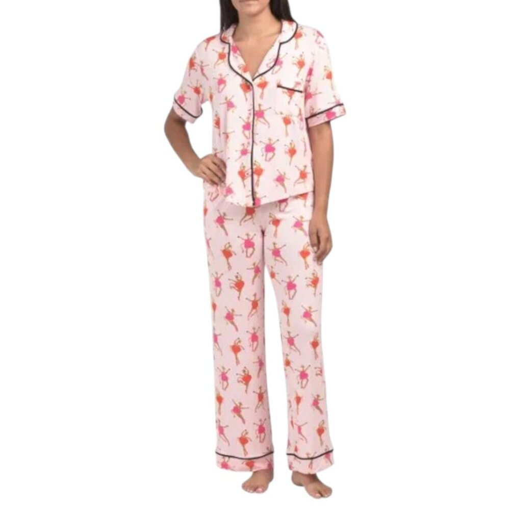 ROOM SERVICE Pink Giraffes On Point Pajama Set
